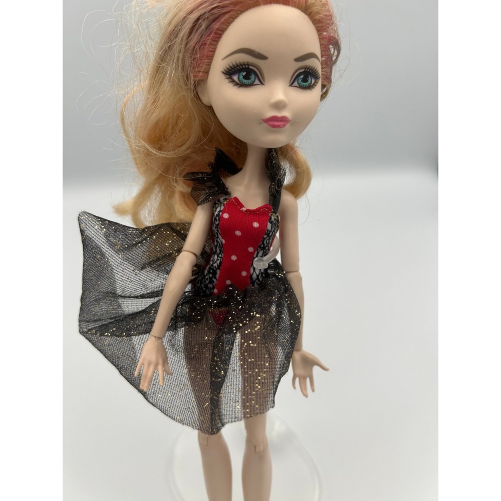 Ever After High Mirror Beach Apple White fashion doll - Picture 2 of 8